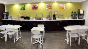 hotel breakfast bar2